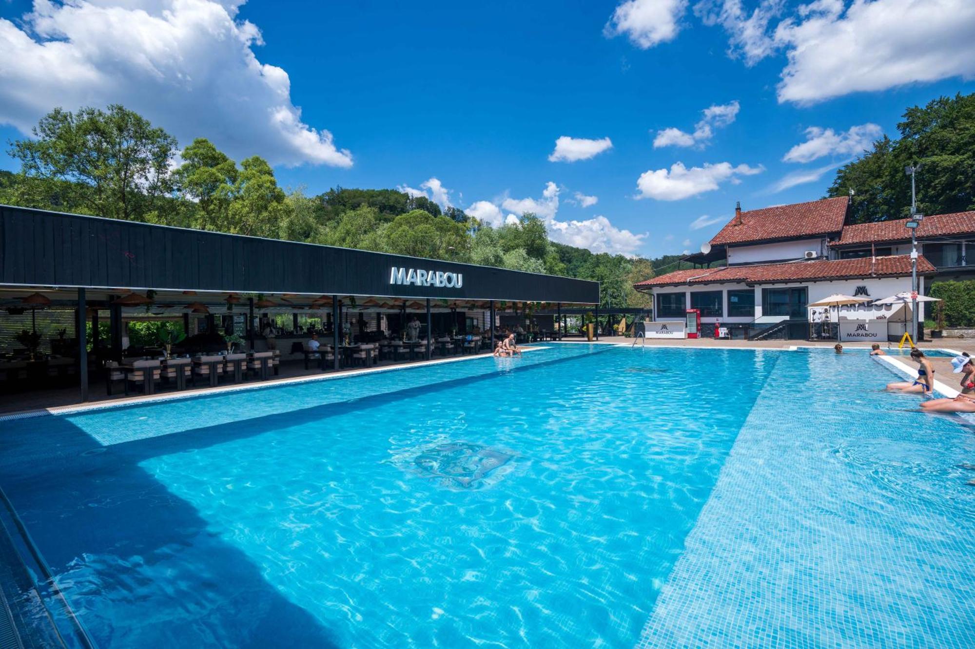 Marabou Resort Брашов Екстериор снимка